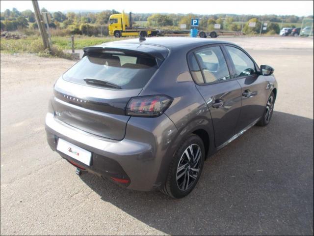 Peugeot 208 image 9