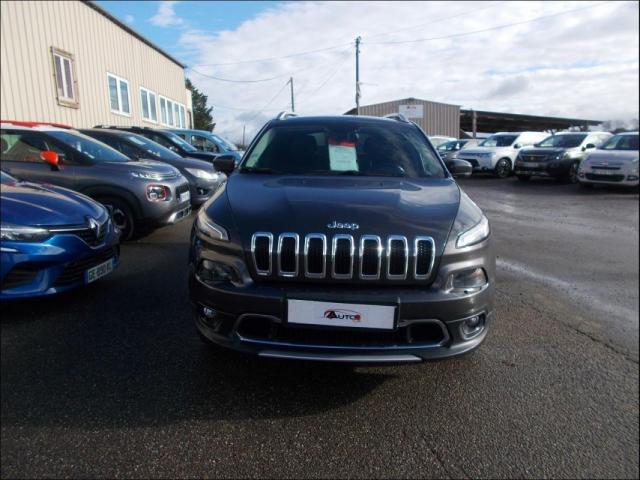 Jeep Cherokee image 3