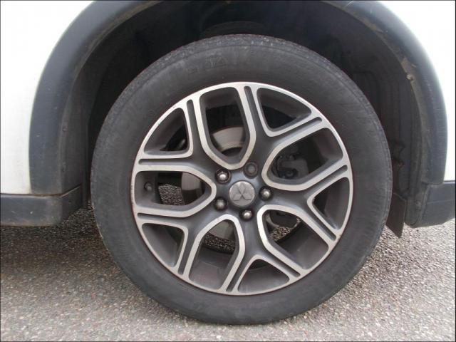 Mitsubishi Outlander image 8