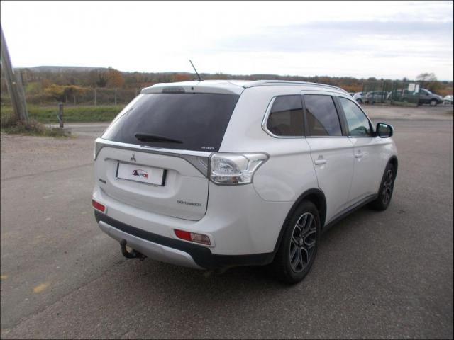 Mitsubishi Outlander image 3
