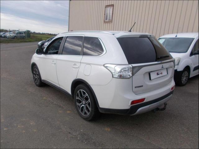 Mitsubishi Outlander image 5