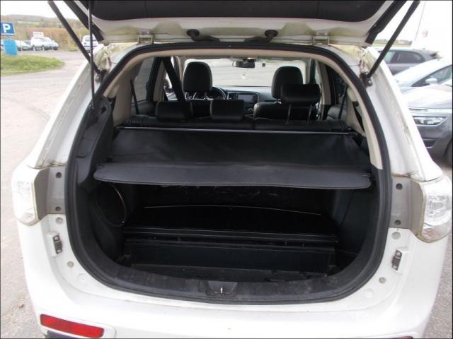 Mitsubishi Outlander image 9