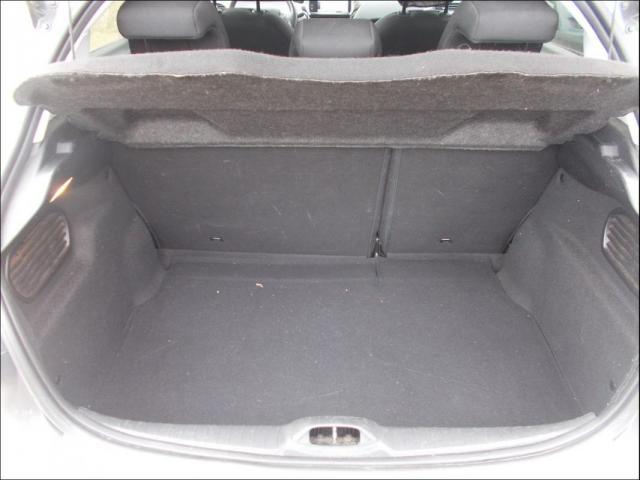 Peugeot 208 image 8