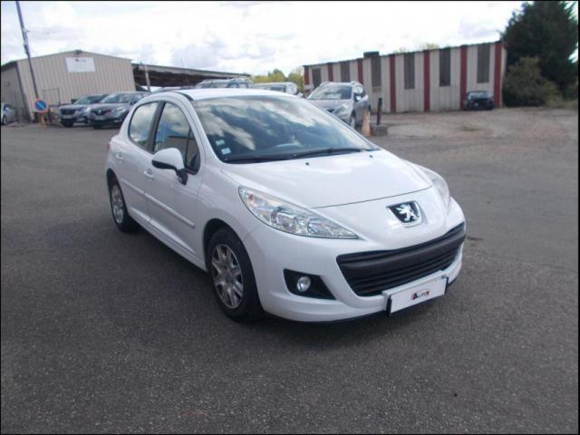 Peugeot 207 image 9