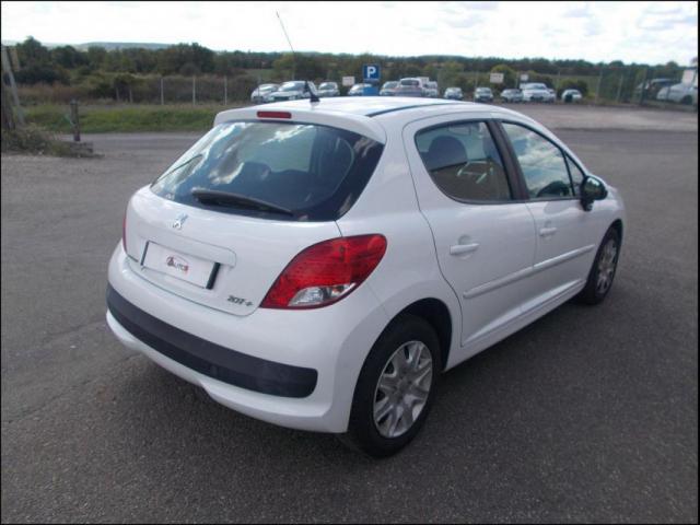 Peugeot 207 image 5