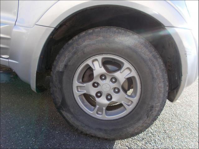 Mitsubishi Pajero image 8