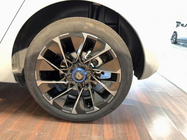 Renault Clio image 8
