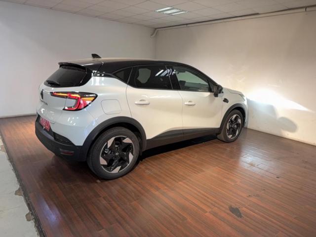 Renault Captur image 8