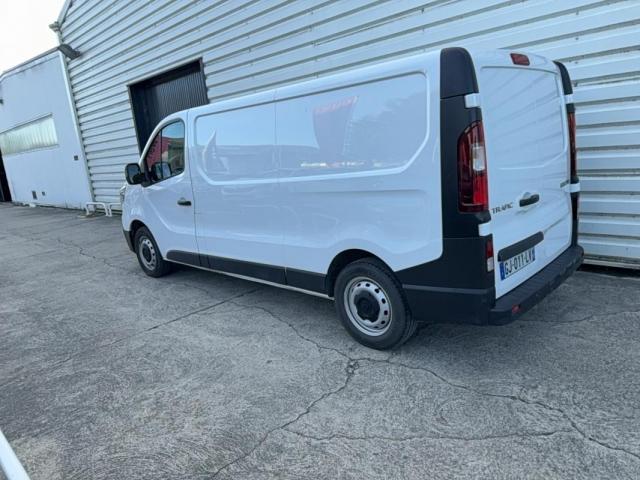 Renault Trafic image 2