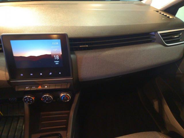 Renault Clio image 2