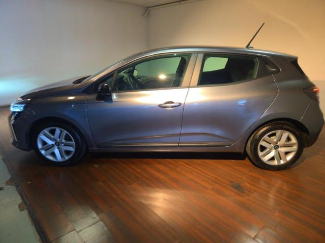 Renault Clio image 9