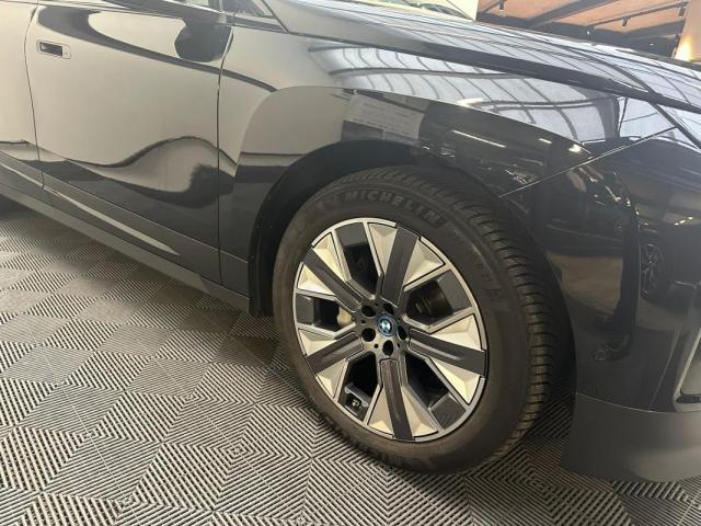 Bmw Ix image 9