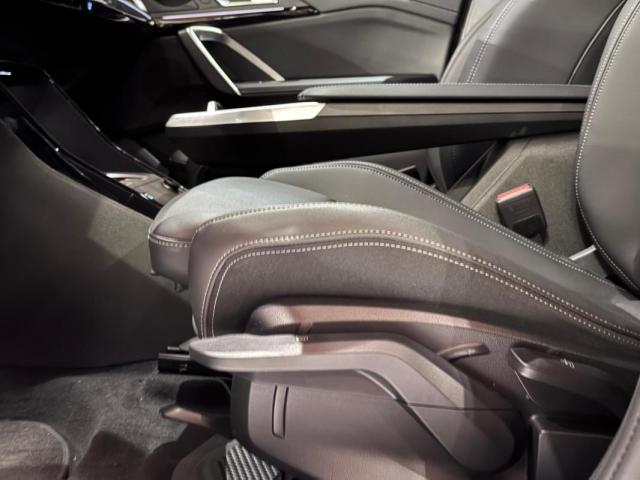 Bmw Ix1 image 5