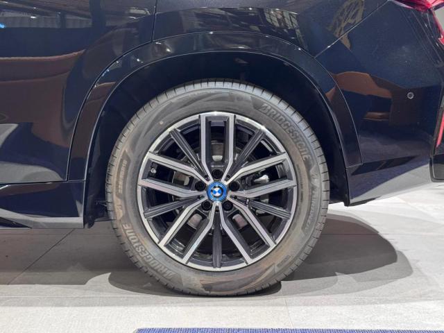 Bmw Ix1 image 8