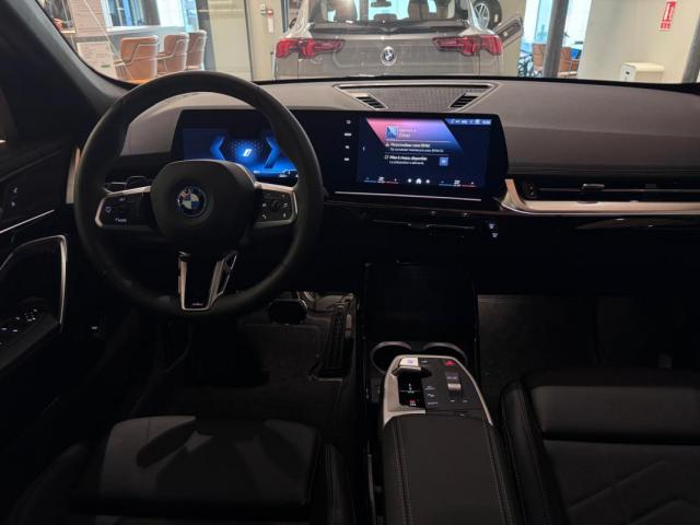 Bmw Ix1 image 2