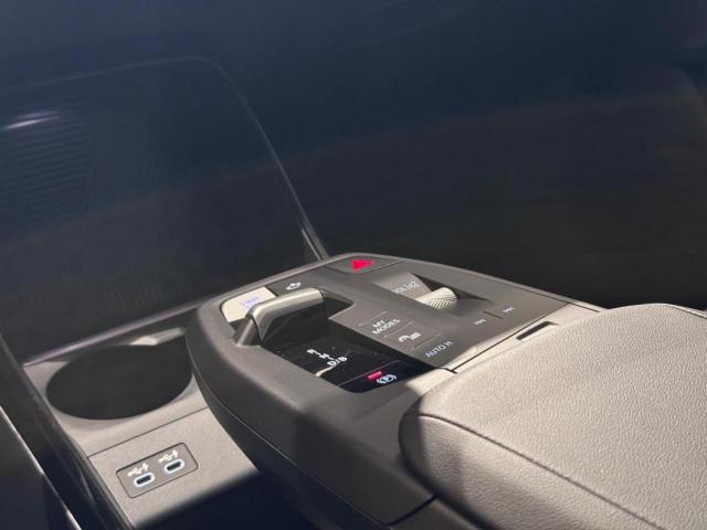 Bmw Ix image 4