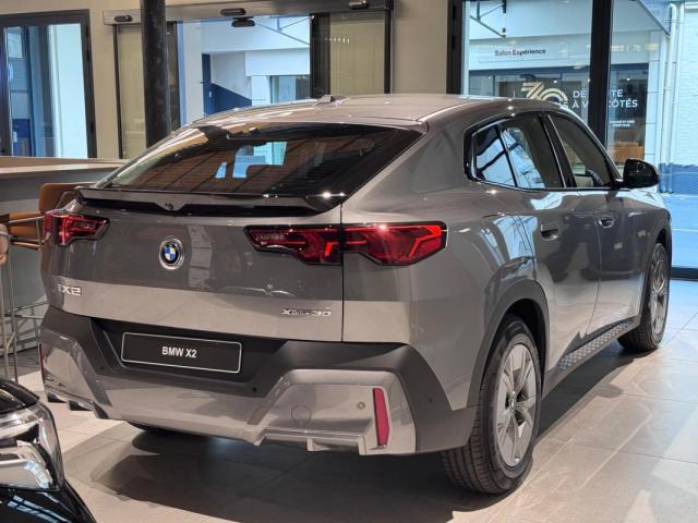 Bmw Ix image 6