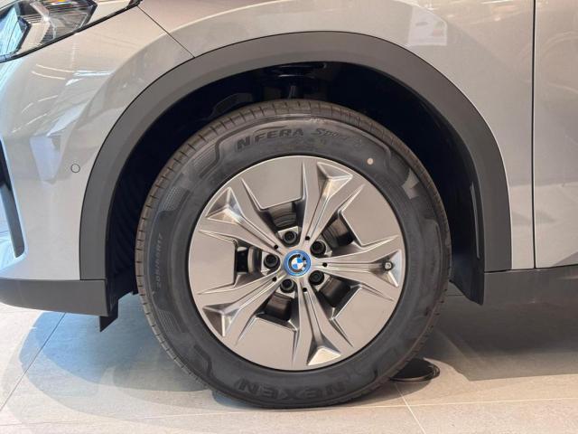 Bmw Ix image 8