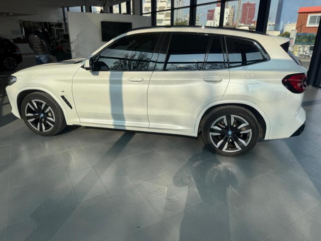 Bmw Ix3 image 3