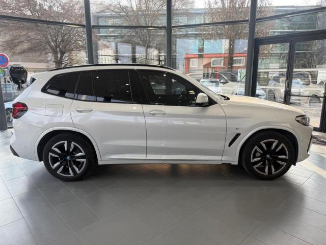 Bmw Ix3 image 9