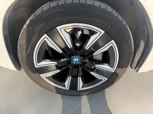 Bmw Ix3 image 2