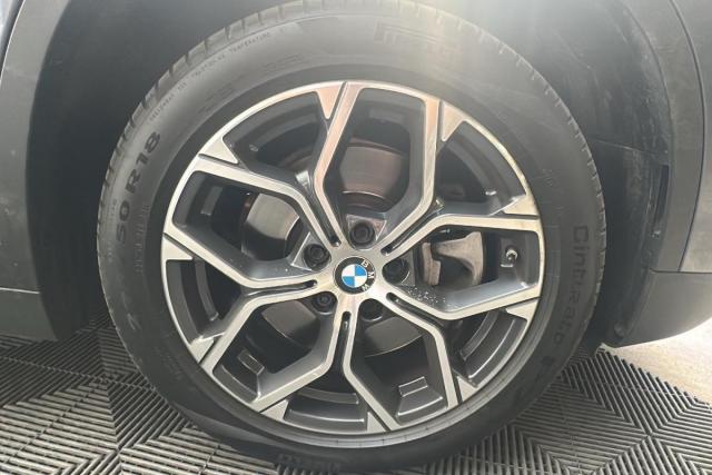 Bmw X1 image 2