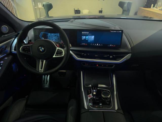 Bmw Xm image 9