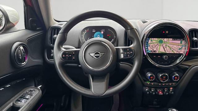 Mini Countryman image 9