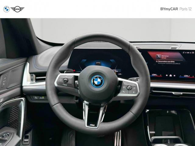 Bmw Ix1 image 3