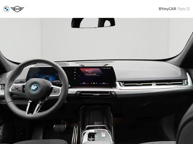 Bmw Ix1 image 8