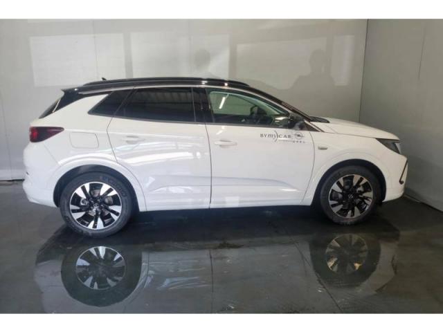 Opel Grandland image 8