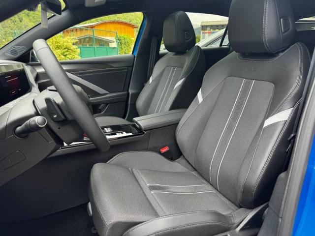 Opel Astra image 9