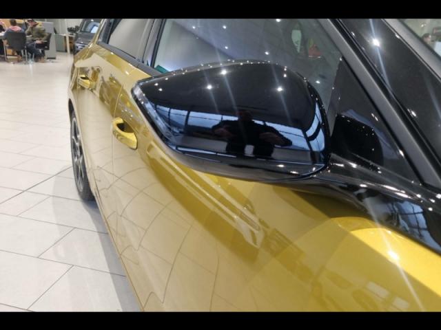 Opel Astra image 2