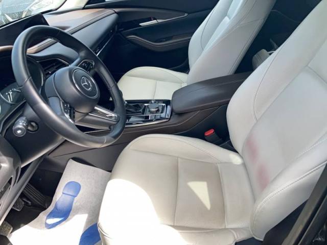 Mazda Cx-30 image 1