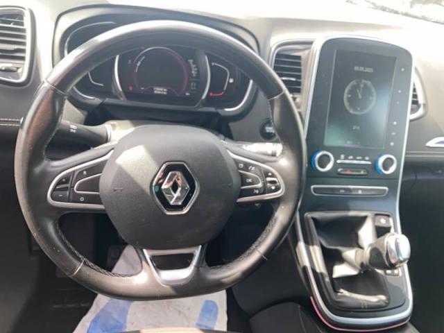 Renault Scénic image 2