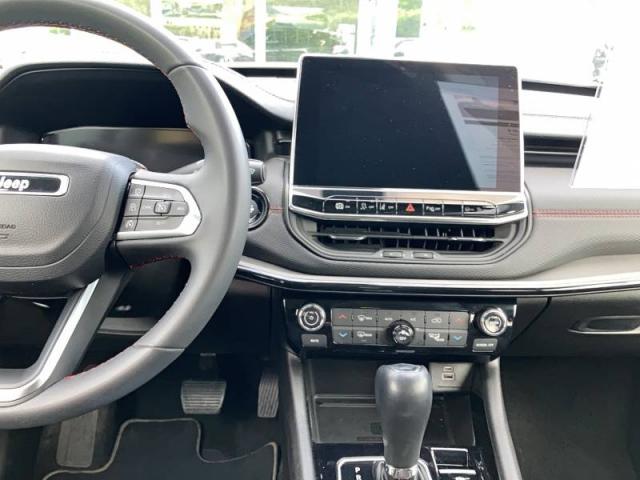 Jeep Compass image 8