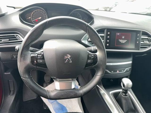 Peugeot 308 image 1