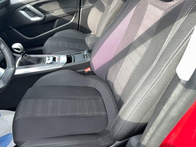 Peugeot 308 image 5
