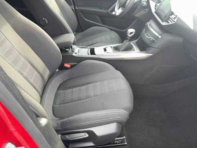 Peugeot 308 image 6