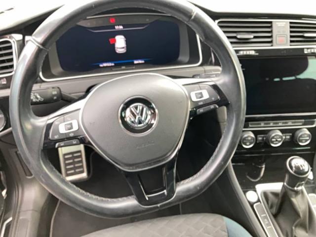 Volkswagen Golf image 5