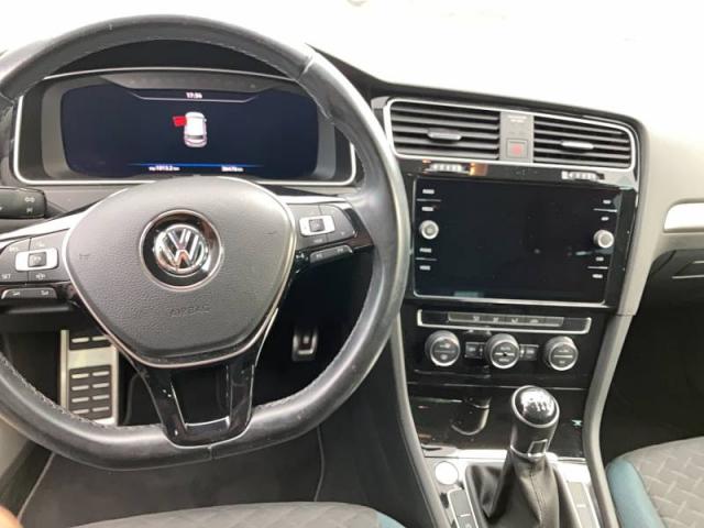 Volkswagen Golf image 8