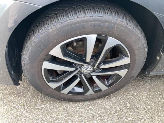 Volkswagen Golf image 3