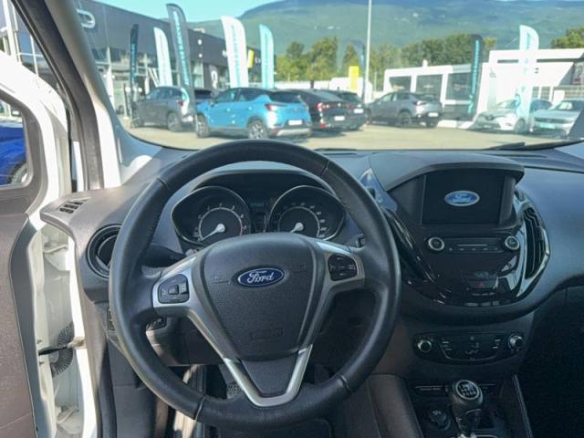 Ford Tourneo image 1