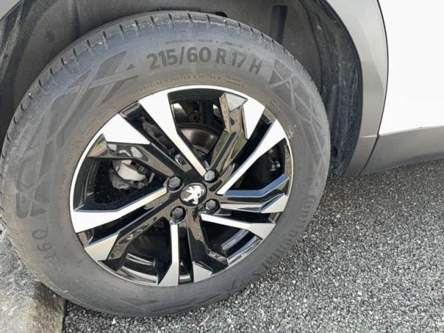 Peugeot 2008 image 8