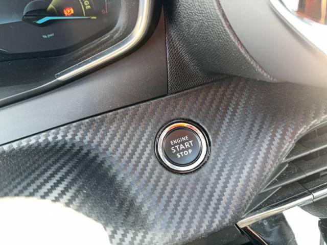Peugeot 2008 image 6