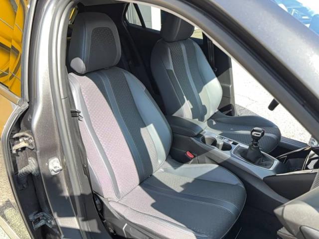 Peugeot 2008 image 1