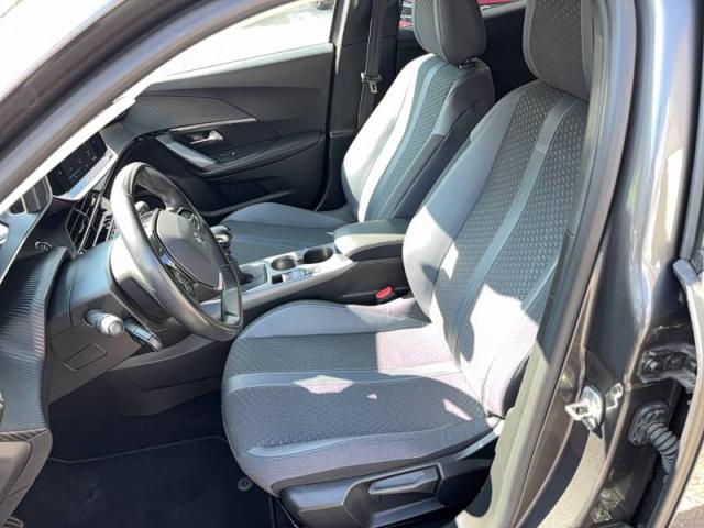 Peugeot 2008 image 8