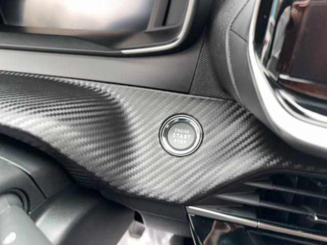 Peugeot 2008 image 4