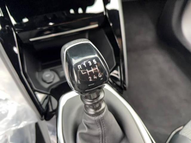 Peugeot 2008 image 5