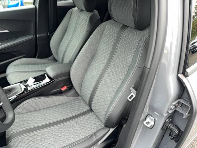 Peugeot 2008 image 6